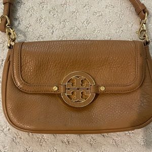 Tory Burch tan crossbody!
